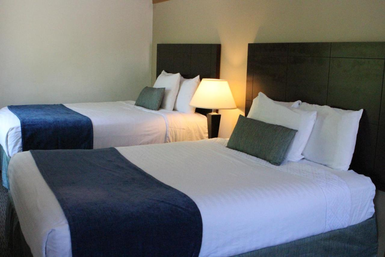 Bay Lodging 2*