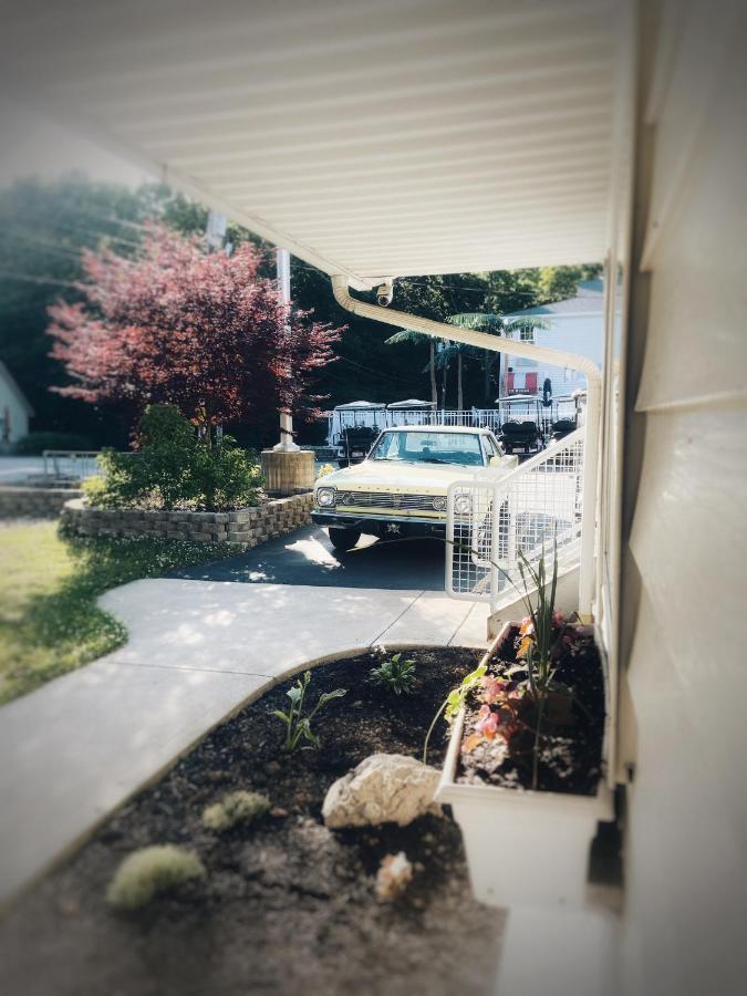 Resort Bay Lodging Put-in-Bay